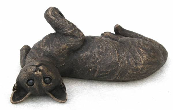 - a Sculpture by Suzie Marsh, measuring 18 x 28 cm (H x W) £110